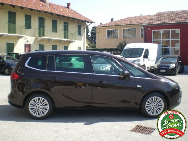 OPEL Zafira Tourer usata, con Chiusura centralizzata
