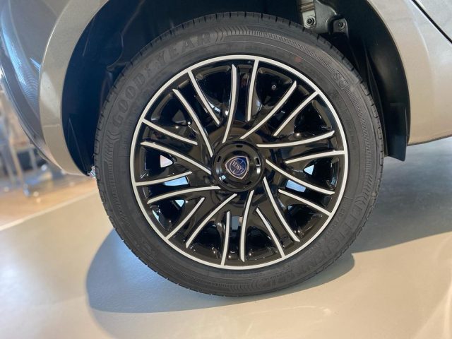 LANCIA Ypsilon usata, con Autoradio