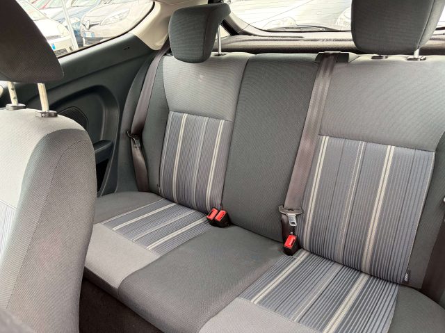 FORD Fiesta usata, con Autoradio