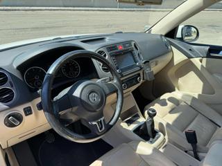 VOLKSWAGEN Tiguan usata, con Autoradio