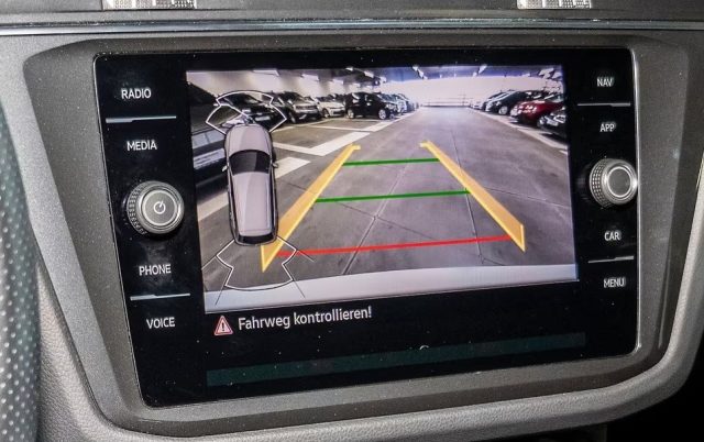 VOLKSWAGEN Tiguan usata, con Boardcomputer