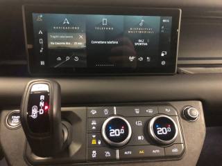 LAND ROVER Defender usata, con Fari LED
