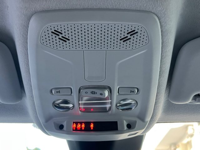 OPEL Corsa usata, con Touch screen