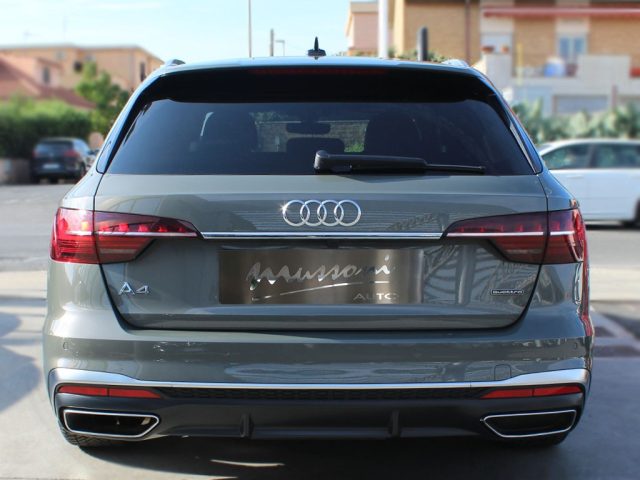 AUDI A4 usata, con Autoradio