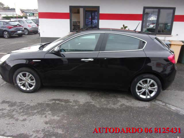 ALFA ROMEO Giulietta usata, con Autoradio