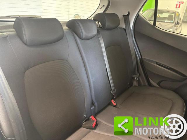 HYUNDAI i10 usata, con Volante in pelle