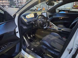 PEUGEOT 5008 usata, con Boardcomputer