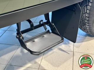 LAND ROVER Defender usata, con Servosterzo