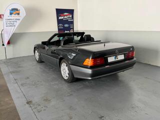 MERCEDES-BENZ SL 300 usata, con Cruise Control