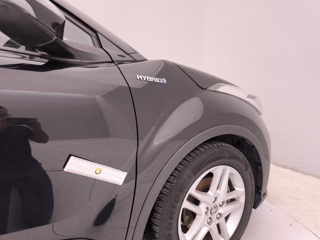 TOYOTA C-HR usata, con Luci diurne
