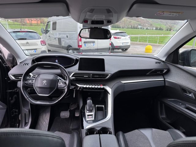 PEUGEOT 5008 usata, con Sistema di navigazione