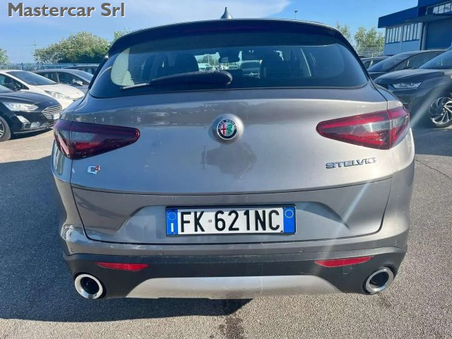 ALFA ROMEO Stelvio usata, con Alzacristalli elettrici