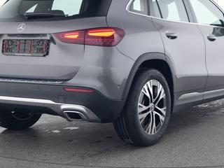 MERCEDES-BENZ GLA 180 usata, con Airbag laterali