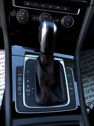 VOLKSWAGEN Golf GTI usata, con Specchietti laterali elettrici