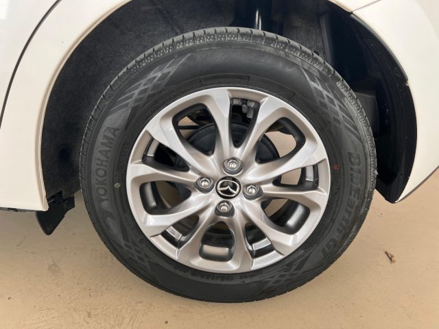 MAZDA 2 usata, con Bluetooth