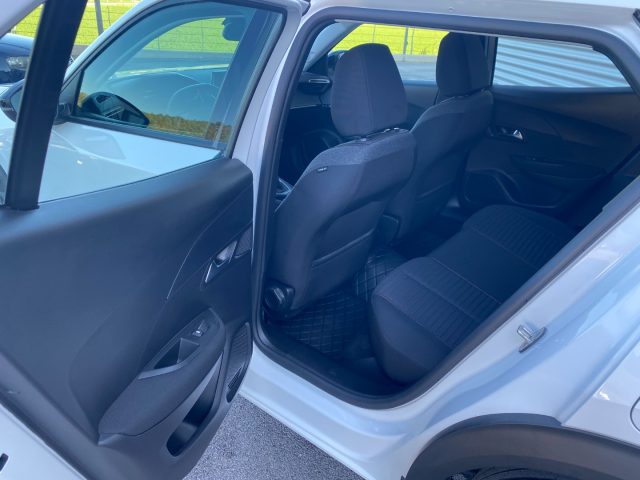 PEUGEOT 2008 usata, con Volante multifunzione