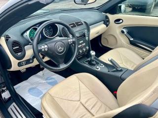 MERCEDES-BENZ SLK 200 usata, con Volante in pelle