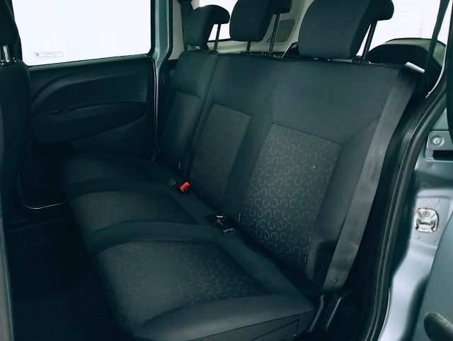 FIAT Doblo usata, con Specchietti laterali elettrici