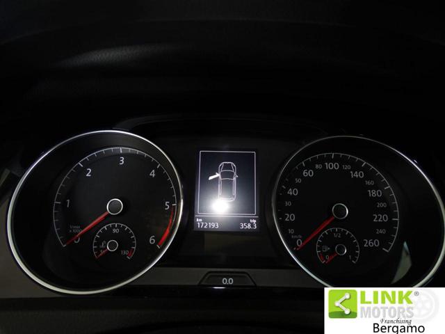 VOLKSWAGEN Golf usata, con Autoradio