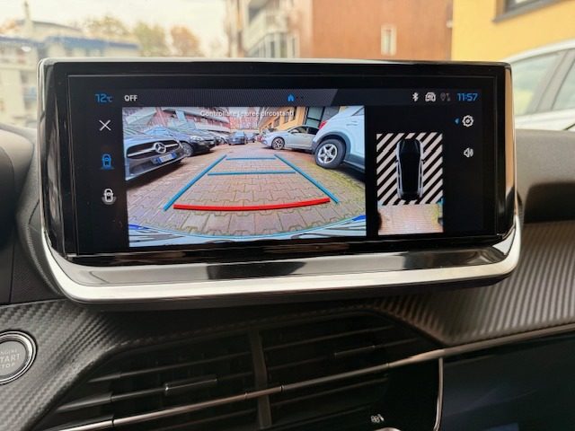 PEUGEOT 208 usata, con USB