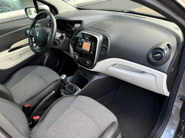 RENAULT Captur usata, con Controllo automatico clima