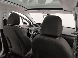 PEUGEOT 208 usata, con Sedile posteriore sdoppiato