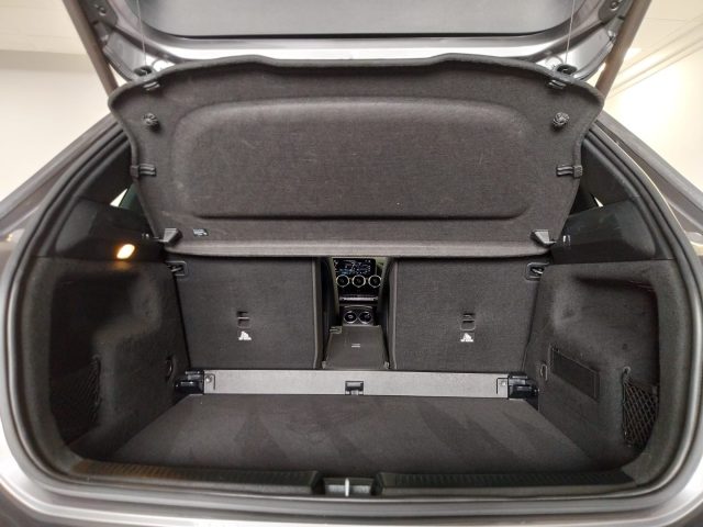 MERCEDES-BENZ B 180 usata, con Leve al volante