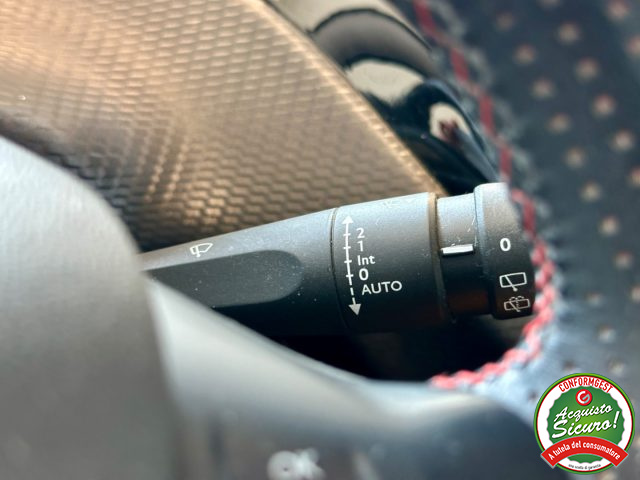 PEUGEOT 2008 usata, con Vetri oscurati