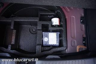 TOYOTA Yaris usata, con Bracciolo