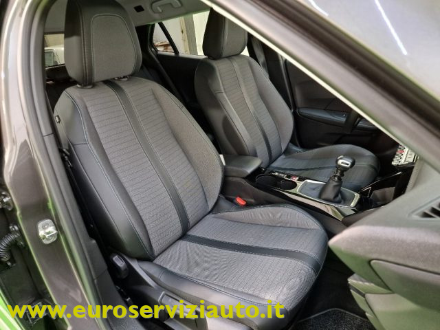 PEUGEOT 2008 usata, con Fari direzionali
