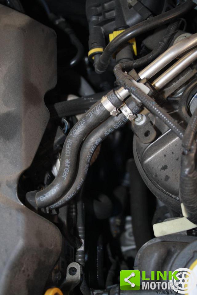 LAND ROVER Range Rover Velar usata, con Telecamera per parcheggio assistito