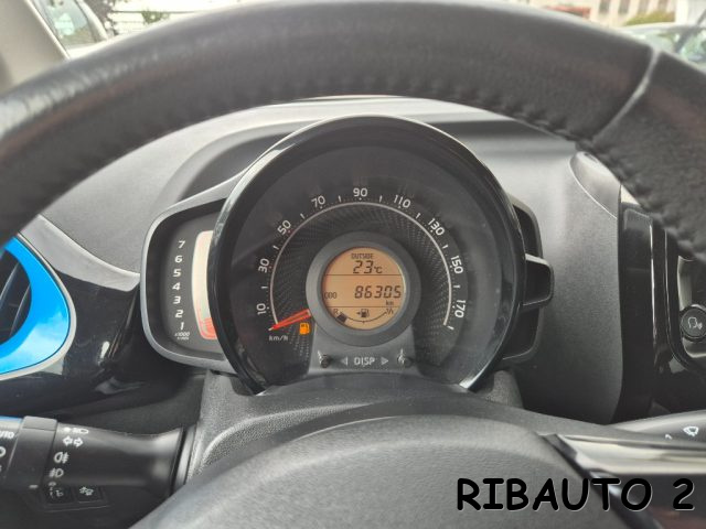 TOYOTA Aygo usata, con Sistema di navigazione