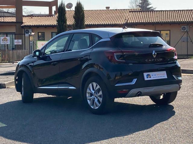 RENAULT Captur usata, con Autoradio