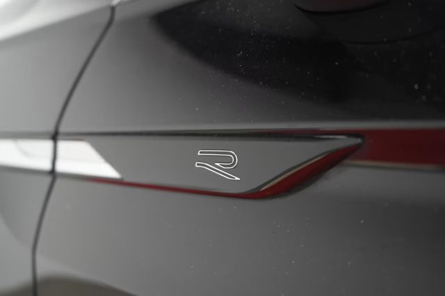 VOLKSWAGEN Tiguan usata, con USB