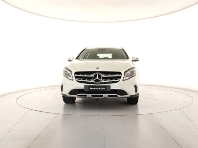 MERCEDES-BENZ GLA 180 usata, con Controllo automatico clima