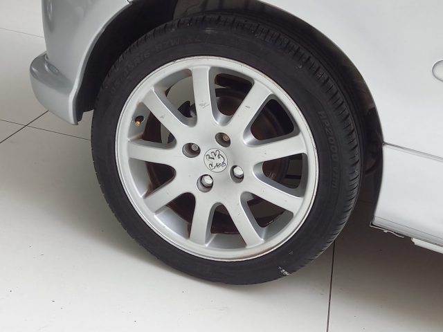 PEUGEOT 206 usata, con Autoradio