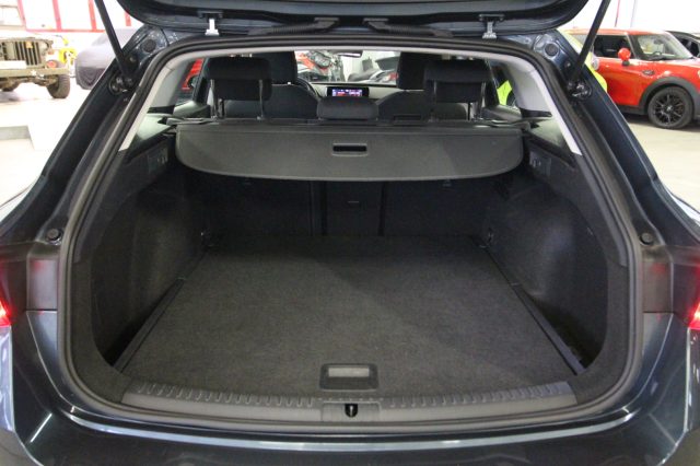 SEAT Leon usata, con Fari LED