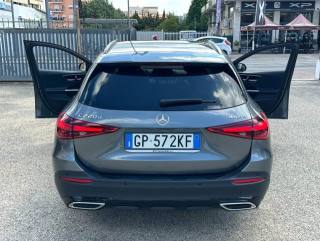 MERCEDES-BENZ C 220 usata, con Cerchi in lega