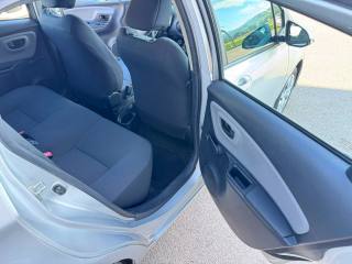TOYOTA Yaris usata 17