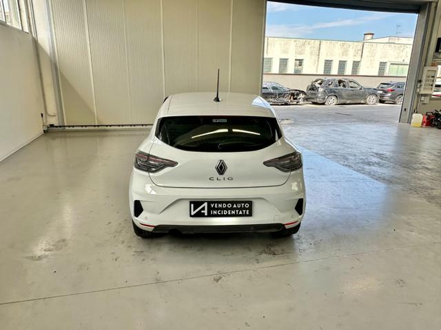 RENAULT Clio usata, con Autoradio