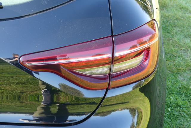 RENAULT Clio usata, con Schermo multifunzione interamente digitale
