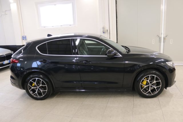 ALFA ROMEO Stelvio usata, con Autoradio