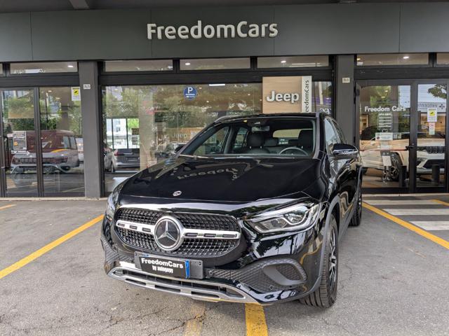 MERCEDES-BENZ GLA 180 usata, con Airbag