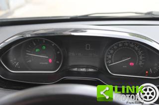 PEUGEOT 208 usata, con Sedile posteriore sdoppiato