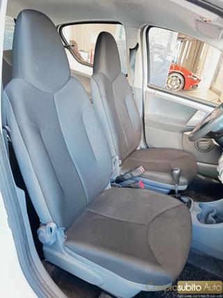 TOYOTA Aygo usata 16