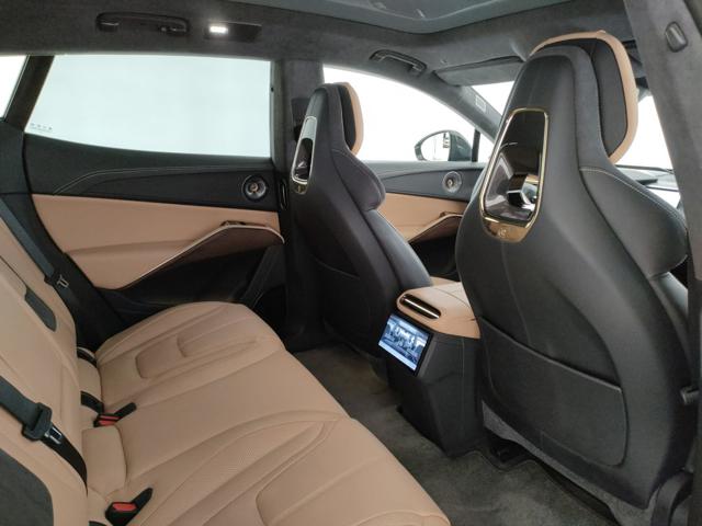 LOTUS Eletre usata, con Isofix
