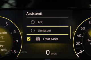 VOLKSWAGEN Golf usata, con Autoradio digitale