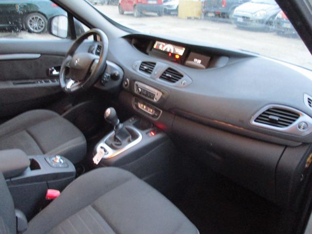 RENAULT Scenic usata, con Volante multifunzione