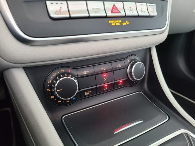 MERCEDES-BENZ CLA 180 usata, con Bracciolo