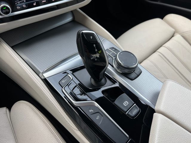 BMW 520 usata, con Fari Xenon